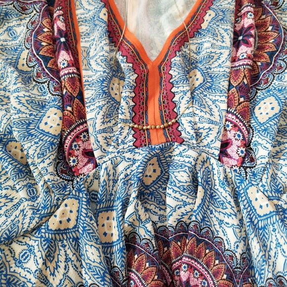 Boho Flutter Sleeve Blouse - Picture 5 of 9